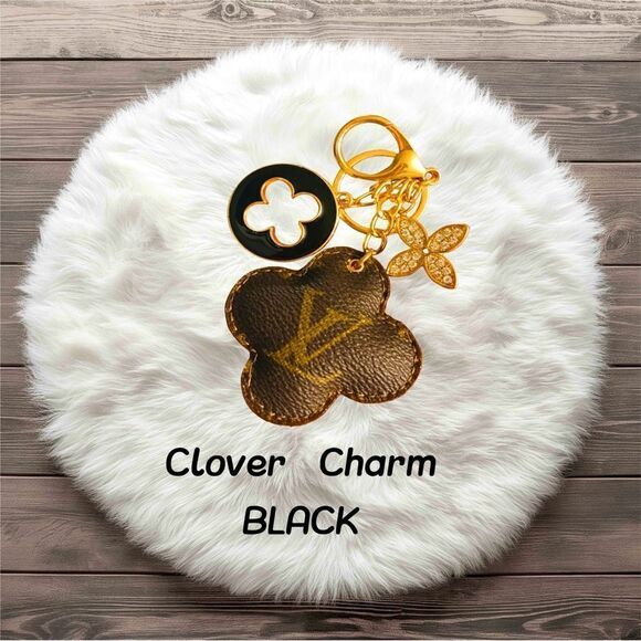 Handmade Puffed Clover Charm - Picture 7 of 8